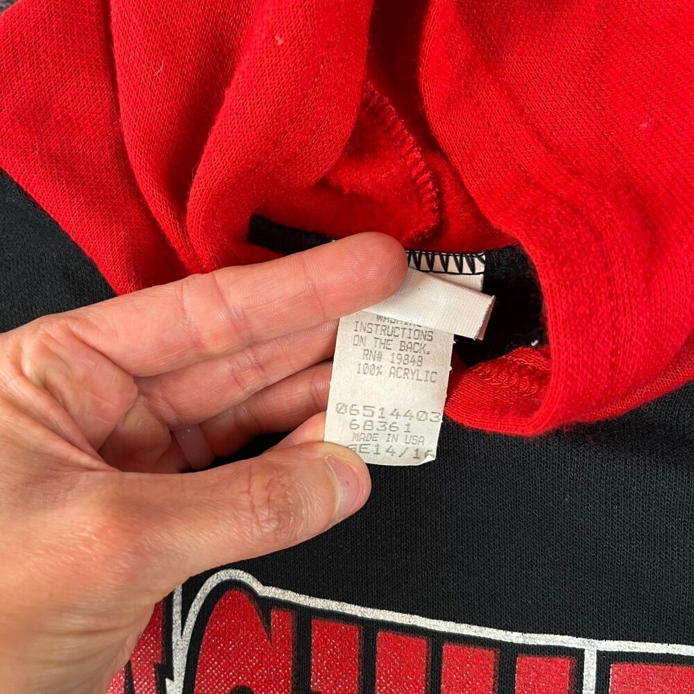 Vtg 1994 NHL Blackhawks Hoodie Bugs Bunny Taz Sweatshirt Kids 14/16 Made In USA - Picture 5 of 11